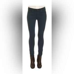 Rag & Bone legging in PFD Green.  Like new condition! Size 28